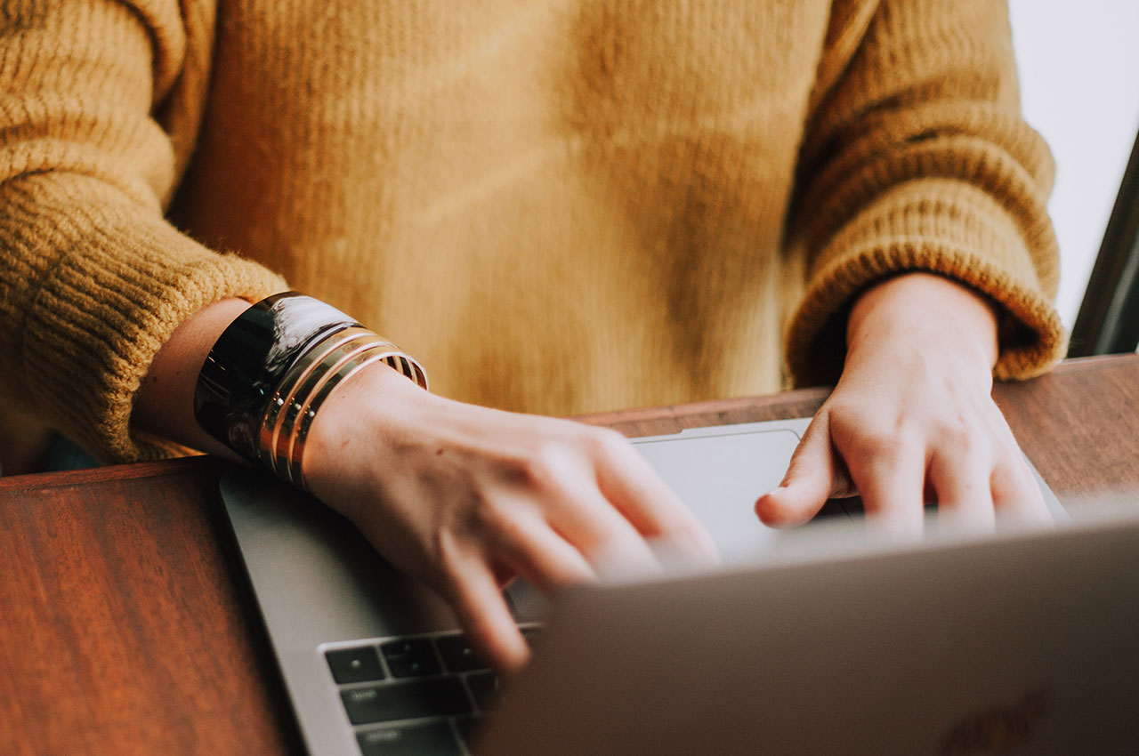 Inmadhome-trabajadora